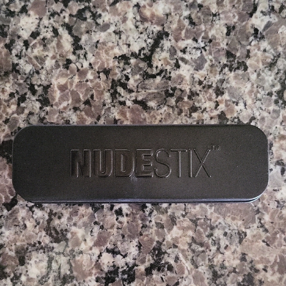 Nudestix Nude 3 Cream Concealer new in tin 0.34 fl oz
